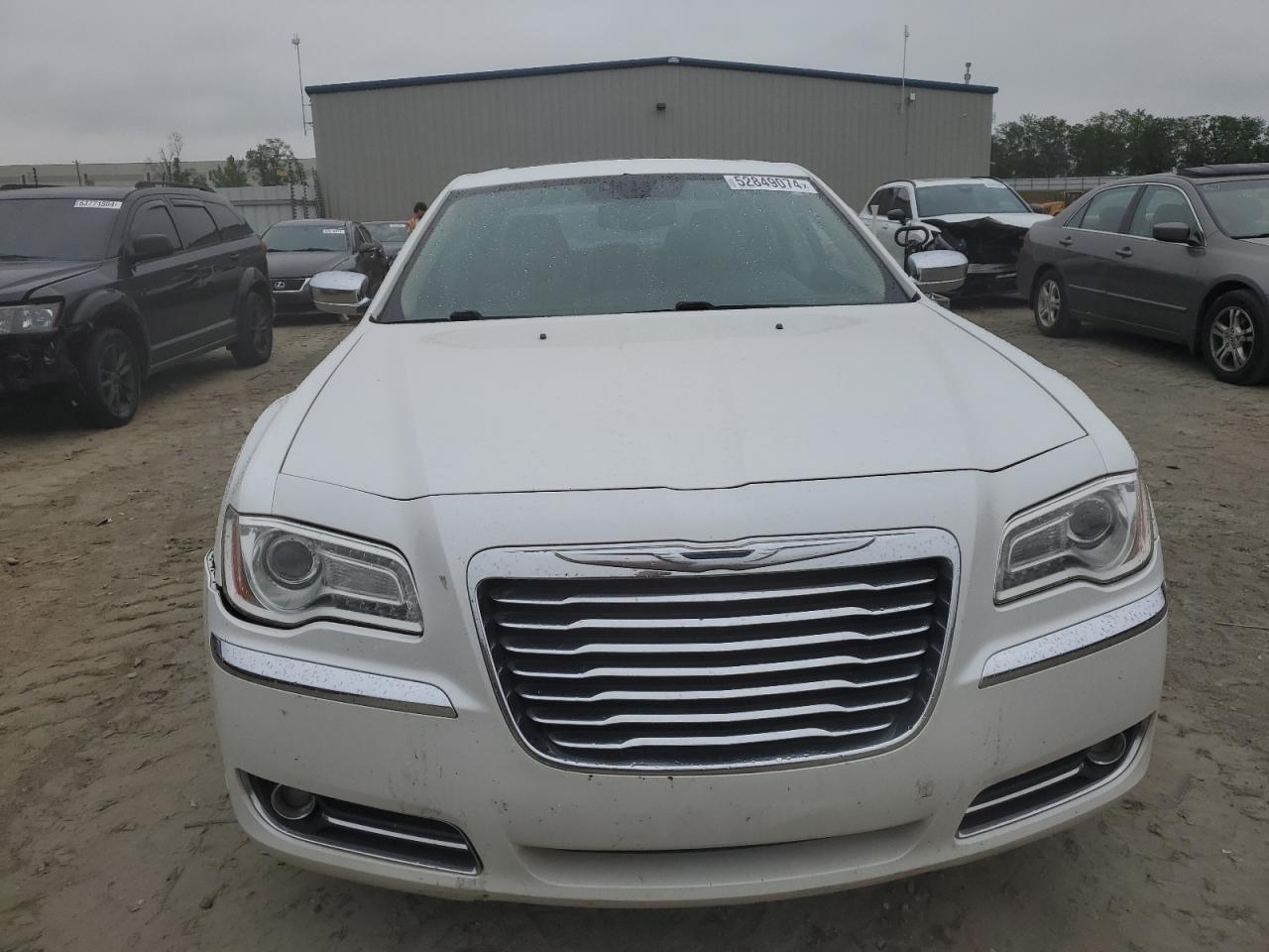 Photo 4 VIN: 2C3CA5CG7BH554820 - CHRYSLER 300 