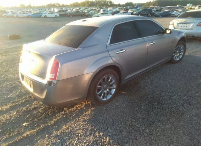 Photo 3 VIN: 2C3CA5CG8BH533412 - CHRYSLER 300 