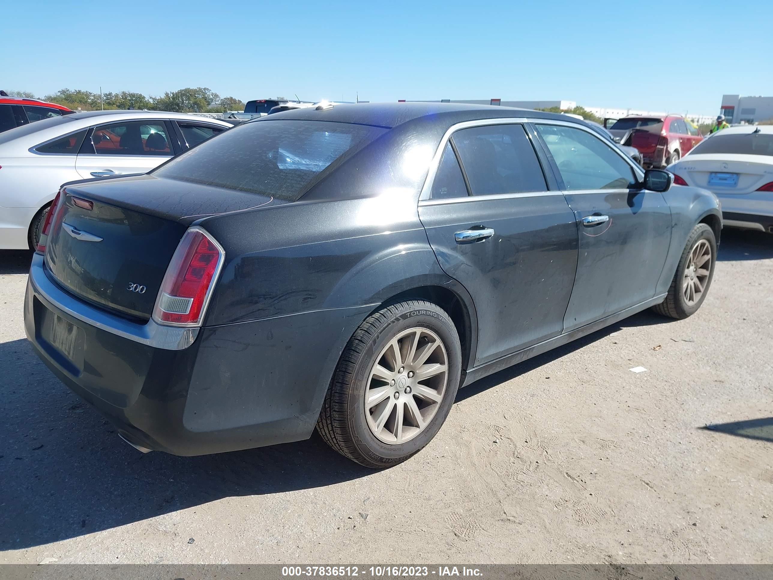 Photo 3 VIN: 2C3CA5CG9BH523374 - CHRYSLER 300 