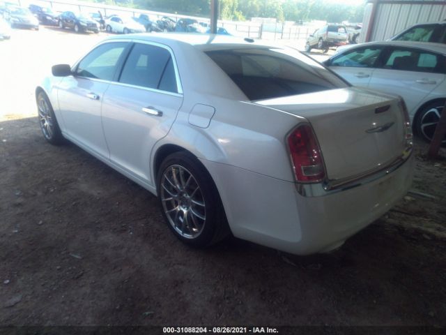 Photo 2 VIN: 2C3CA5CGXBH528843 - CHRYSLER 300 