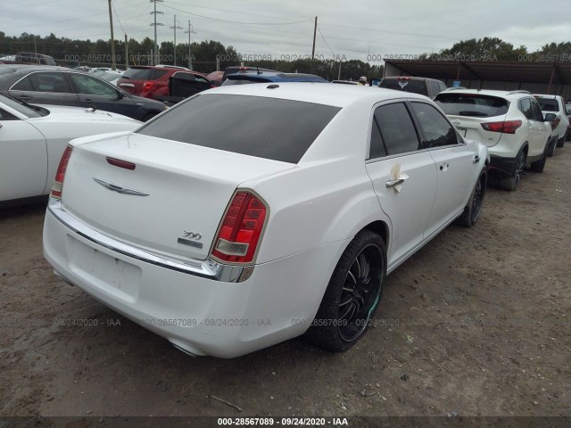 Photo 3 VIN: 2C3CA5CGXBH582627 - CHRYSLER 300 