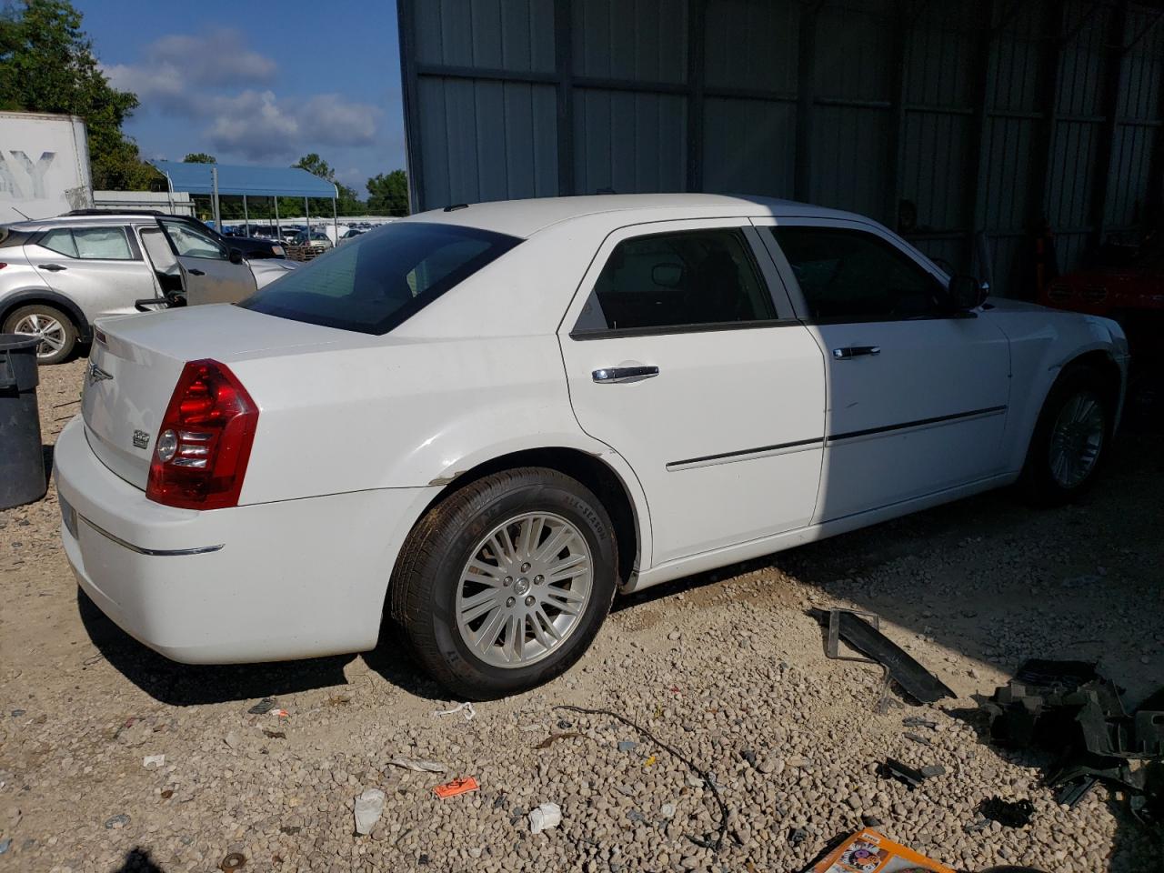 Photo 2 VIN: 2C3CA5CV1AH284111 - CHRYSLER 300 