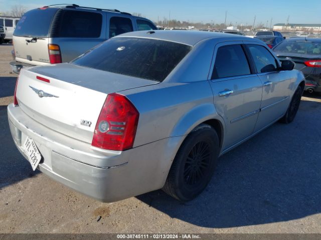 Photo 3 VIN: 2C3CA5CV2AH105171 - CHRYSLER 300 