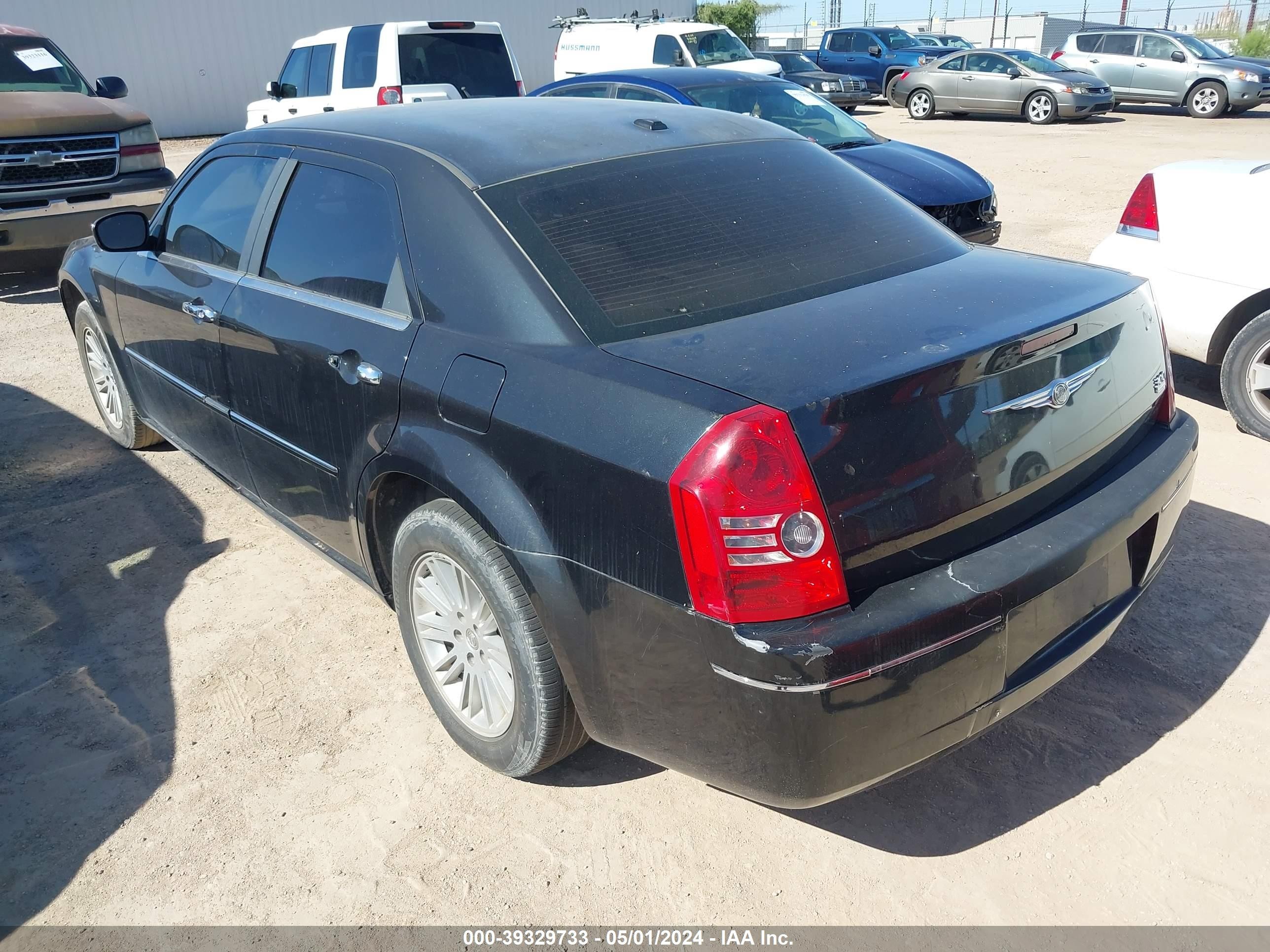 Photo 2 VIN: 2C3CA5CV2AH180324 - CHRYSLER 300 