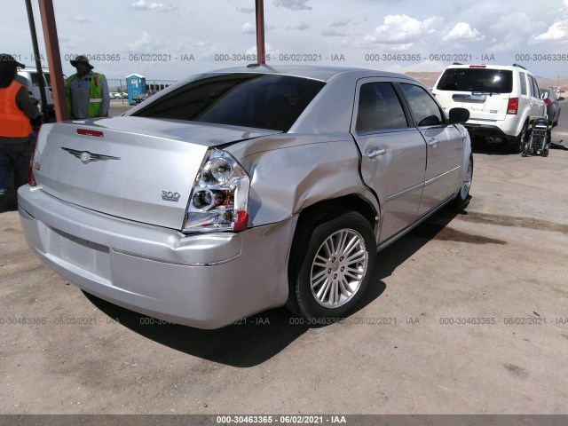 Photo 3 VIN: 2C3CA5CV2AH325202 - CHRYSLER 300 