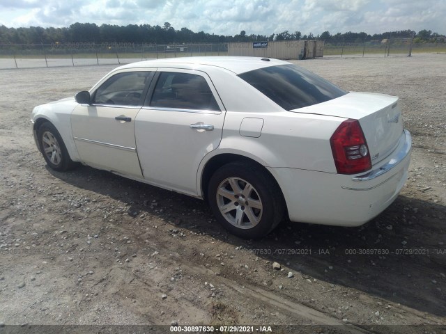 Photo 2 VIN: 2C3CA5CV3AH101050 - CHRYSLER 300 