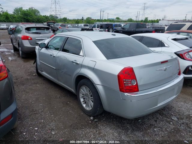 Photo 2 VIN: 2C3CA5CV3AH195785 - CHRYSLER 300 