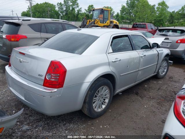 Photo 3 VIN: 2C3CA5CV3AH195785 - CHRYSLER 300 