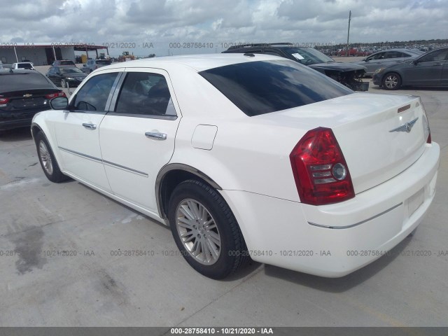 Photo 2 VIN: 2C3CA5CV3AH325709 - CHRYSLER 300 