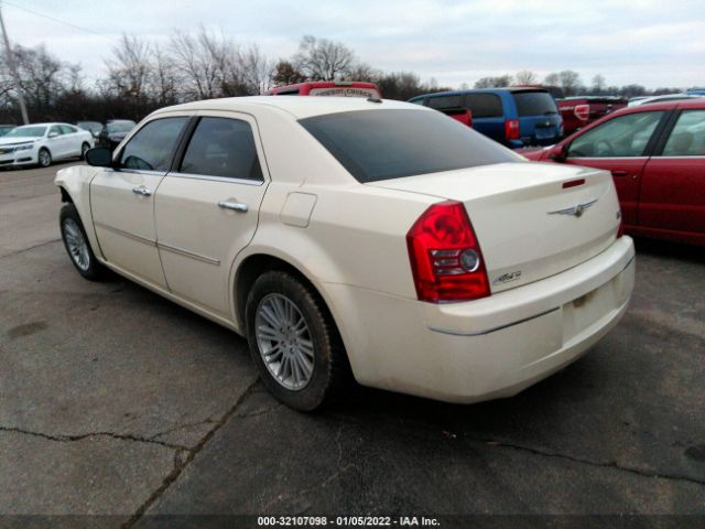 Photo 2 VIN: 2C3CA5CV4AH105818 - CHRYSLER 300 