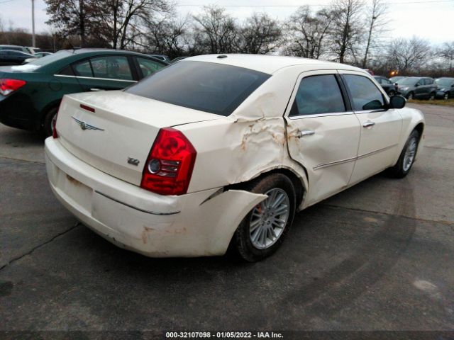 Photo 3 VIN: 2C3CA5CV4AH105818 - CHRYSLER 300 