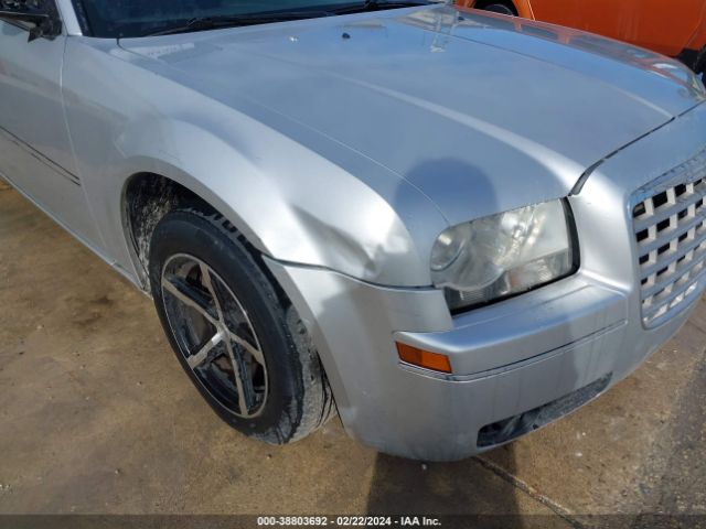 Photo 5 VIN: 2C3CA5CV4AH265813 - CHRYSLER 300 