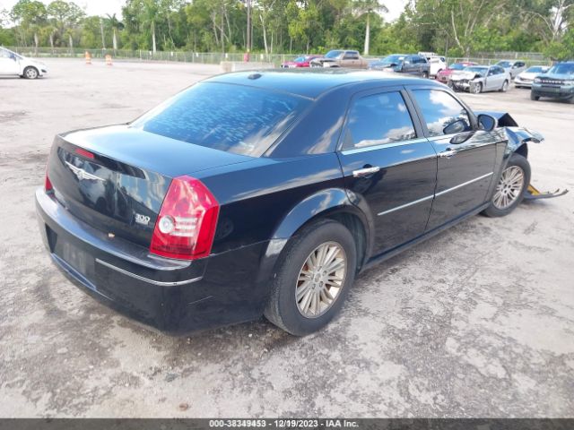 Photo 3 VIN: 2C3CA5CV6AH104427 - CHRYSLER 300 