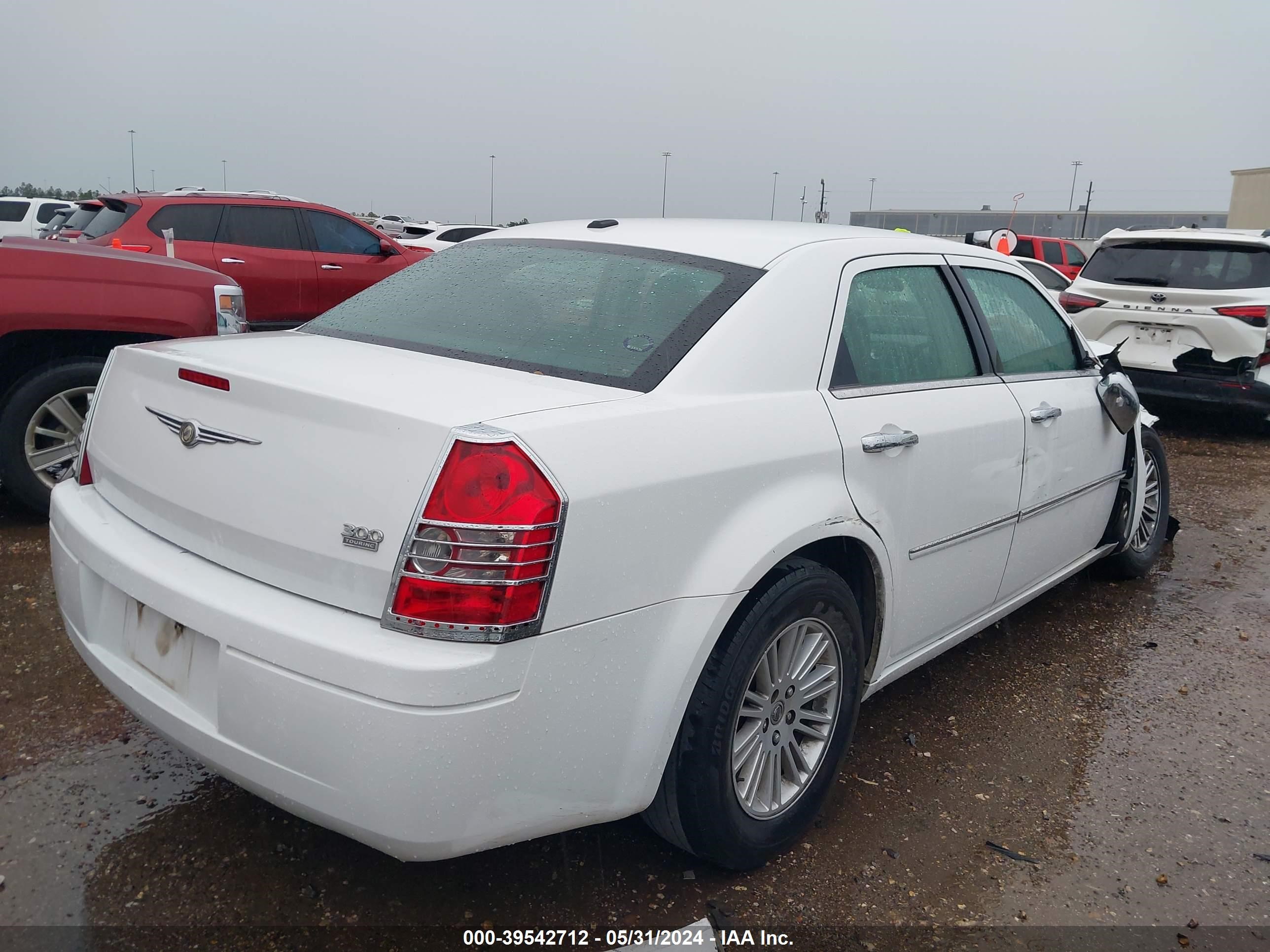 Photo 3 VIN: 2C3CA5CV6AH265666 - CHRYSLER 300 