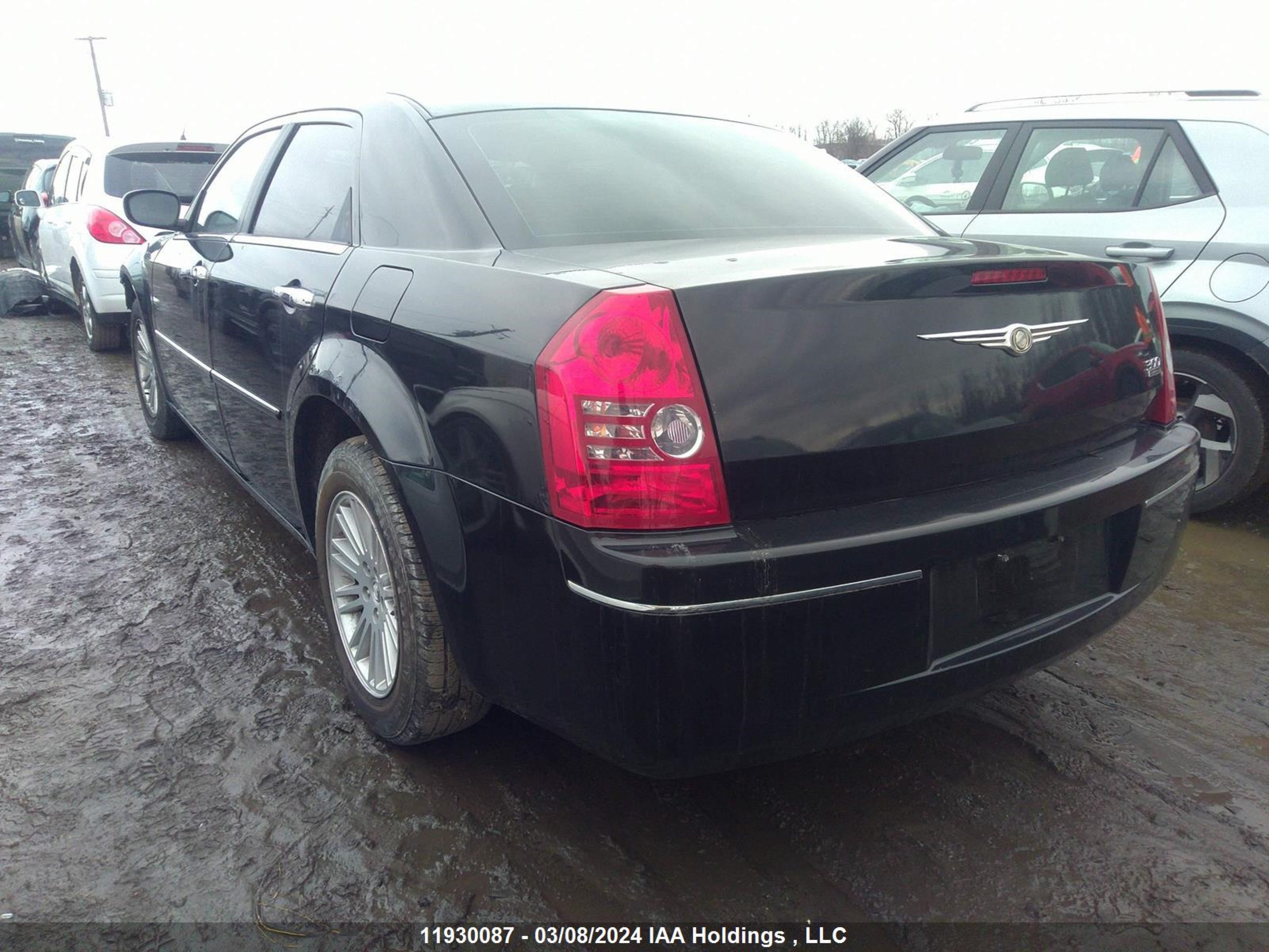 Photo 2 VIN: 2C3CA5CV6AH273010 - CHRYSLER 300 