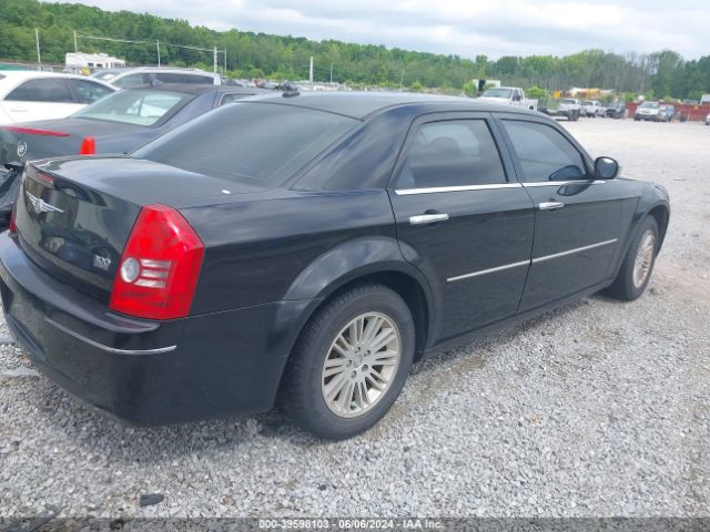 Photo 3 VIN: 2C3CA5CV7AH104985 - CHRYSLER 300 