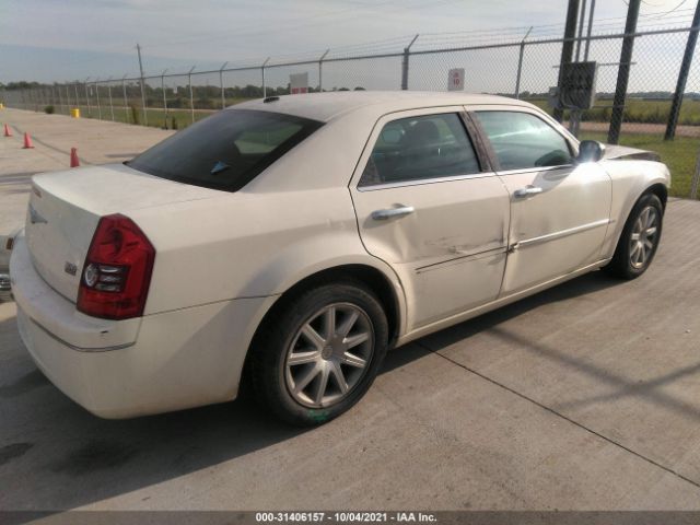 Photo 3 VIN: 2C3CA5CV7AH213365 - CHRYSLER 300 