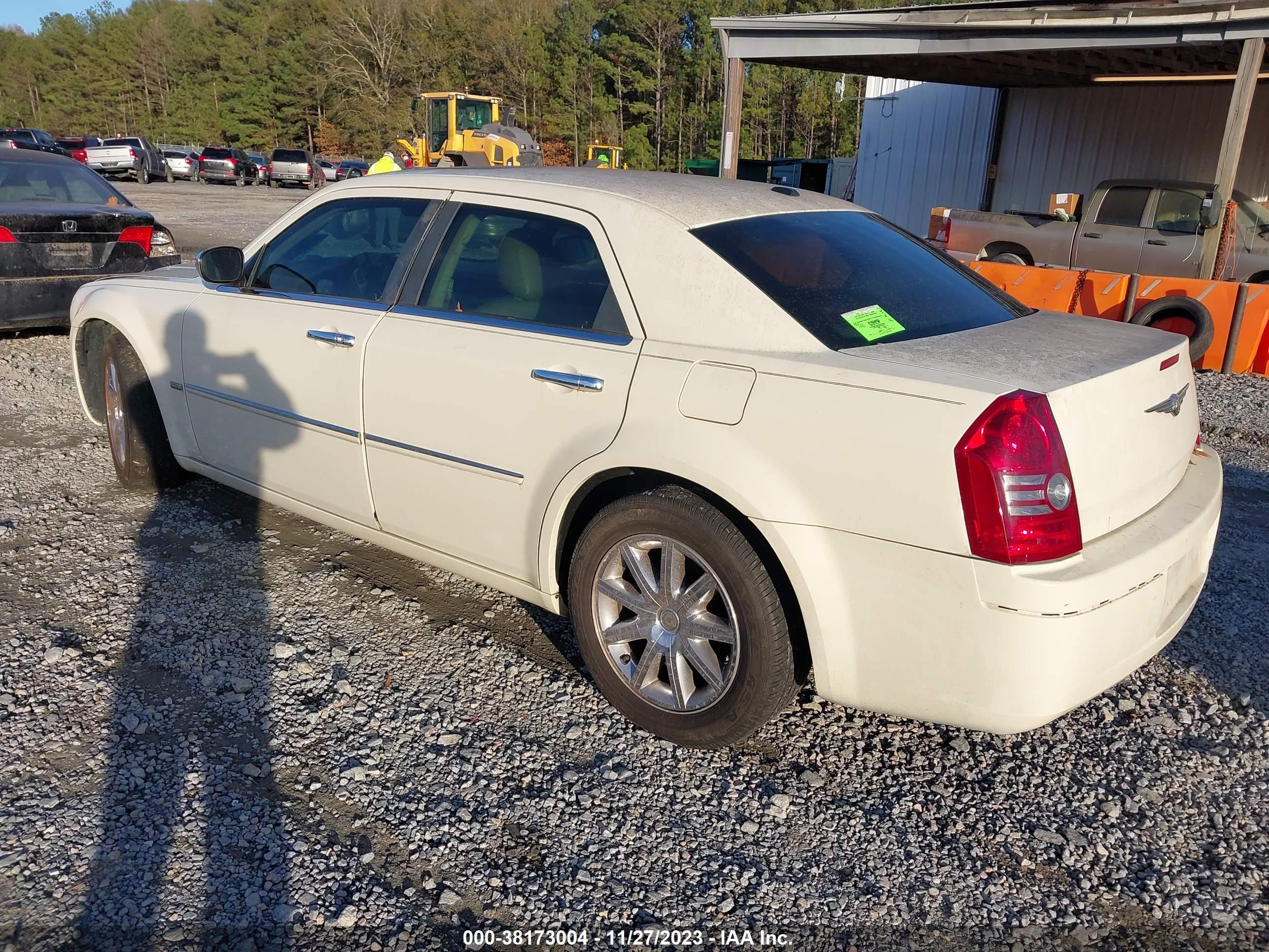 Photo 2 VIN: 2C3CA5CV7AH266549 - CHRYSLER 300 