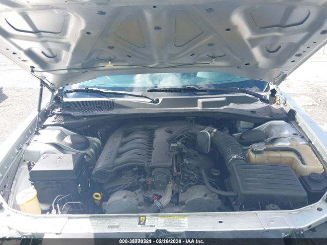 Photo 9 VIN: 2C3CA5CV8AH315189 - CHRYSLER 300 