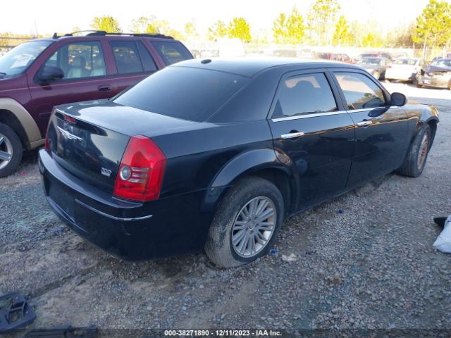 Photo 3 VIN: 2C3CA5CV8AH325589 - CHRYSLER 300 