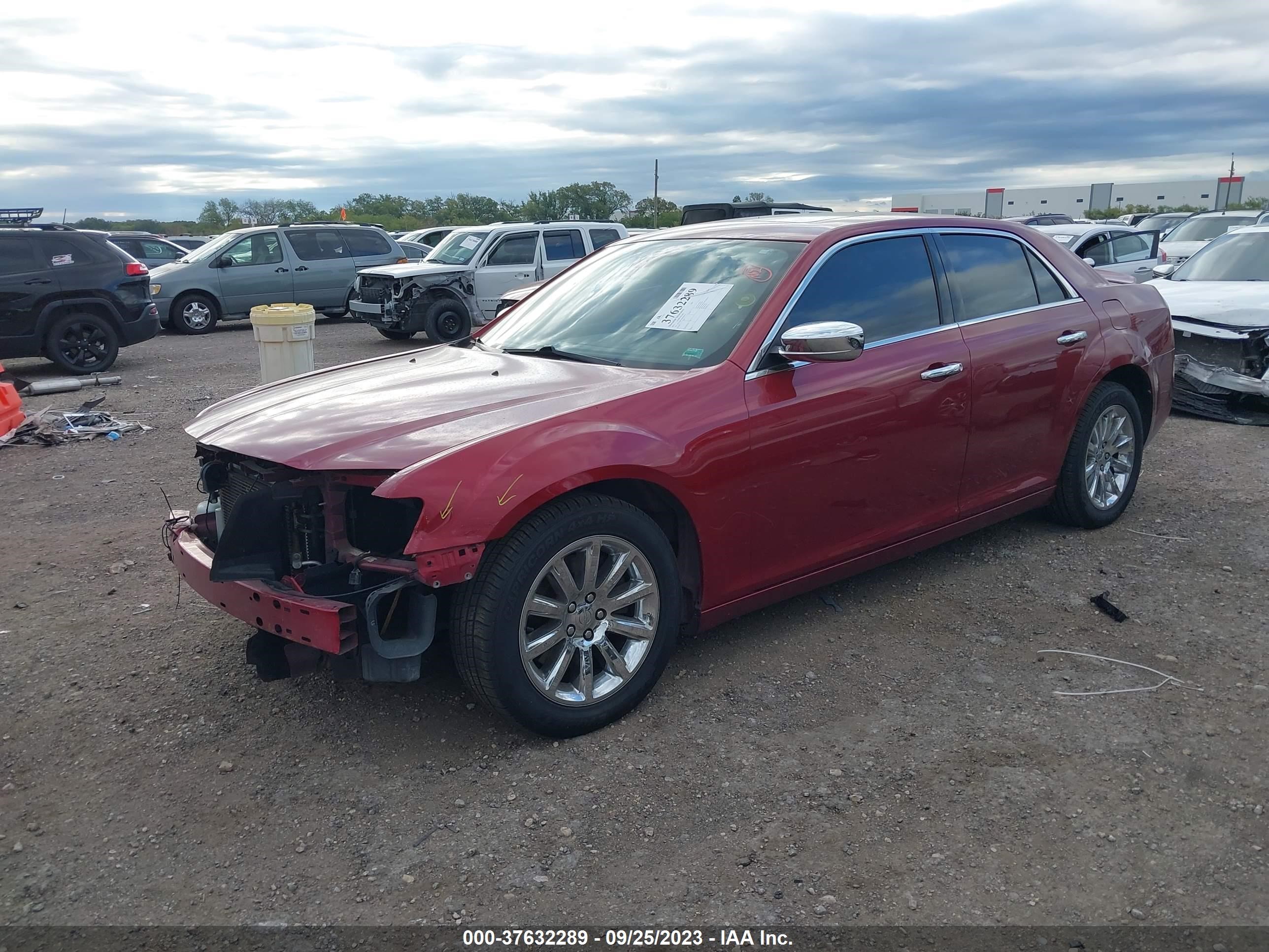 Photo 1 VIN: 2C3CA6CT2BH528970 - CHRYSLER 300 