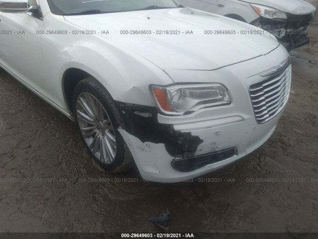 Photo 5 VIN: 2C3CA6CT4BH549612 - CHRYSLER 300 