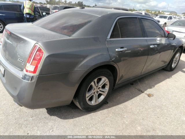 Photo 3 VIN: 2C3CA6CT4BH592136 - CHRYSLER 300 