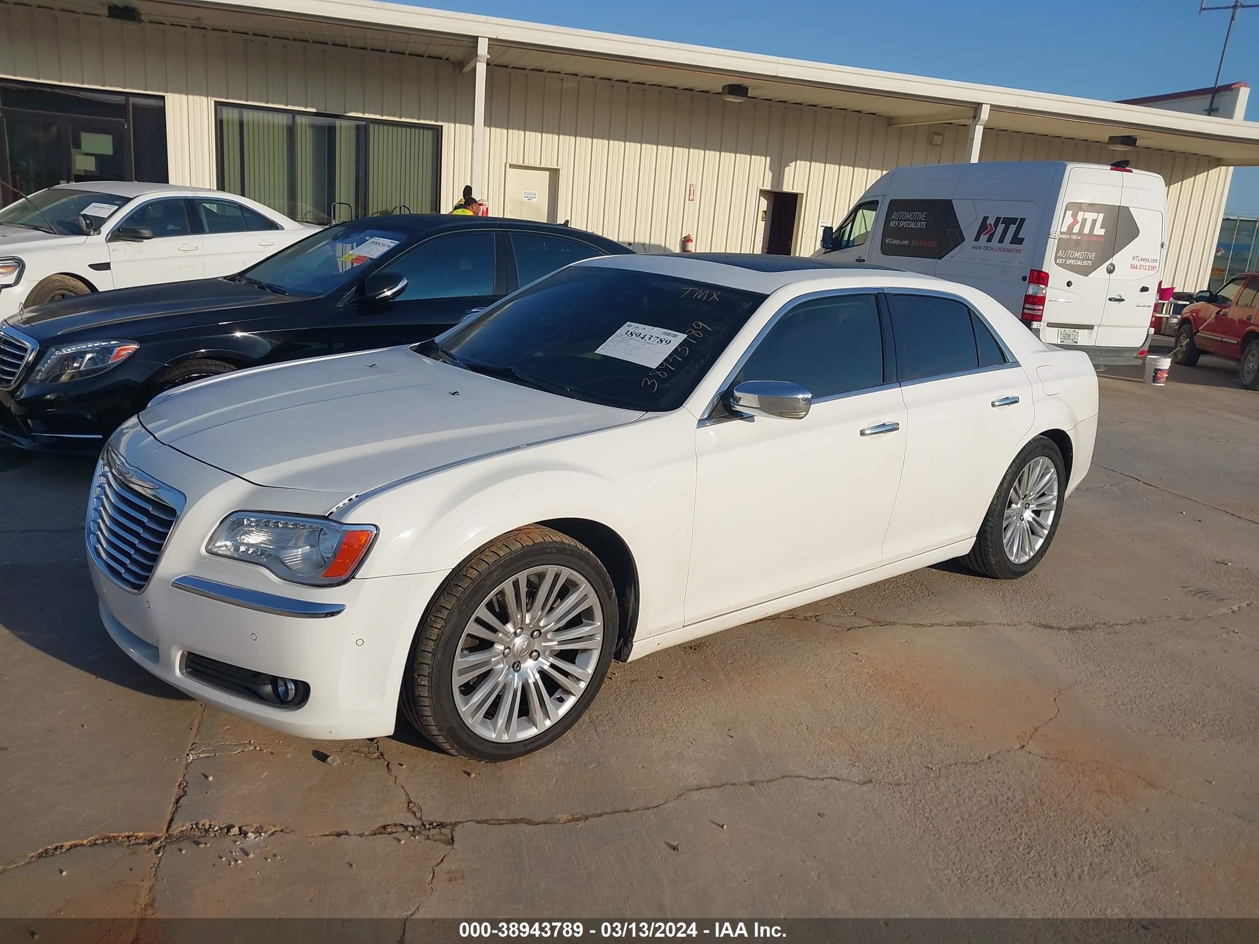 Photo 1 VIN: 2C3CA6CT4BH599328 - CHRYSLER 300C 