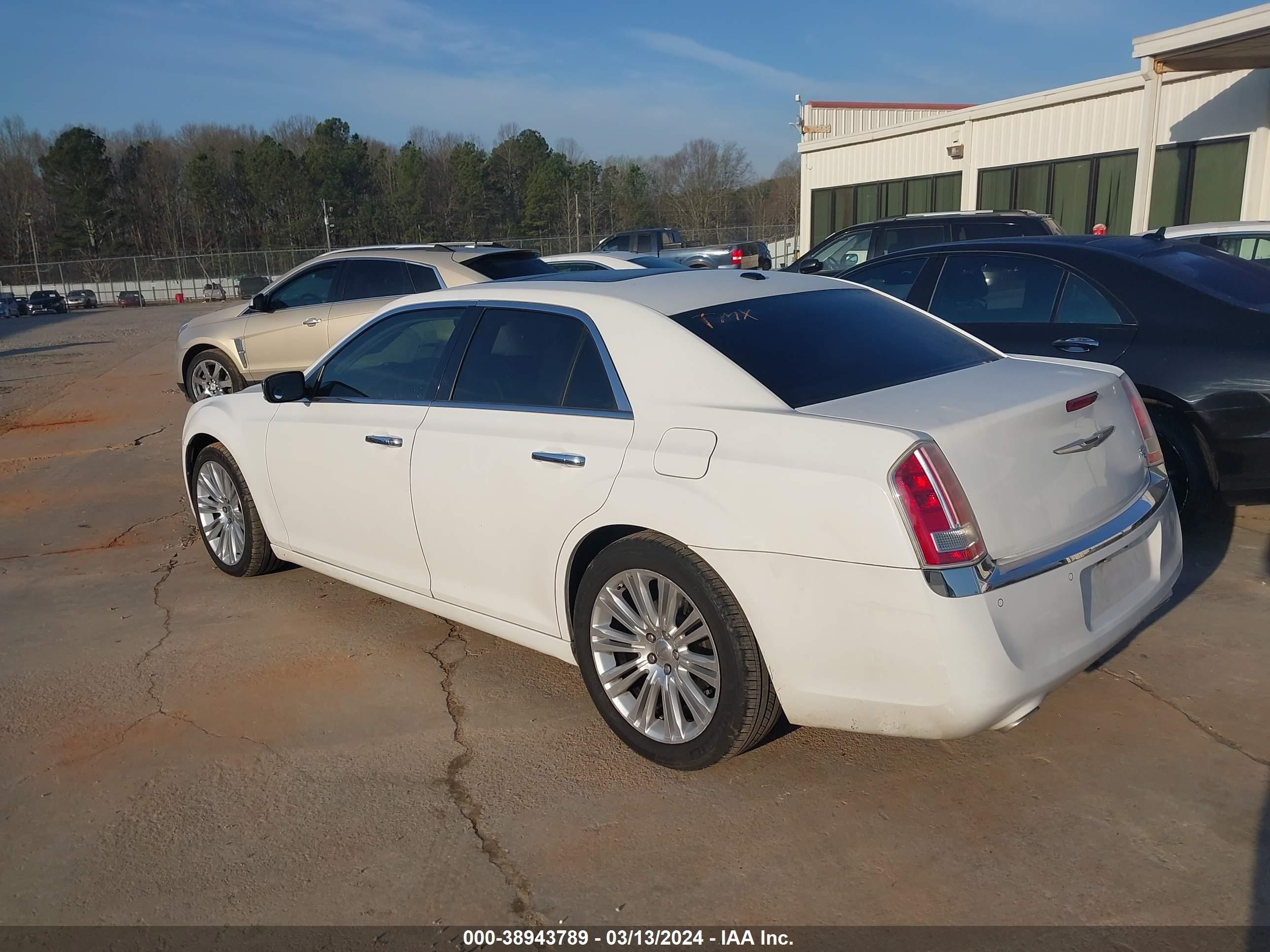 Photo 2 VIN: 2C3CA6CT4BH599328 - CHRYSLER 300C 