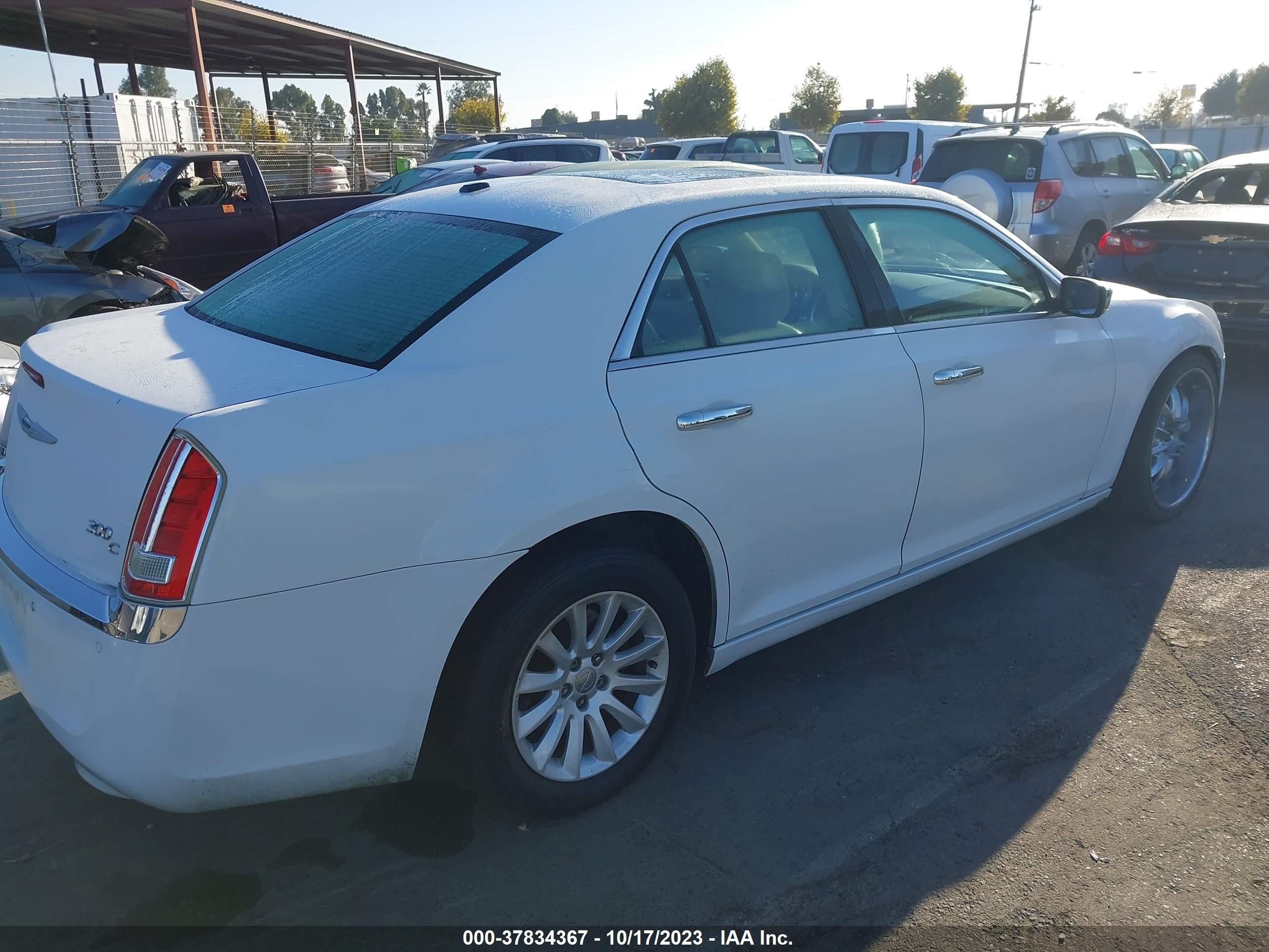 Photo 3 VIN: 2C3CA6CT6BH536473 - CHRYSLER 300 