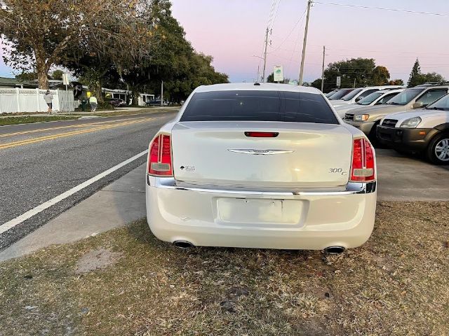 Photo 4 VIN: 2C3CA6CT8BH549791 - CHRYSLER 300 