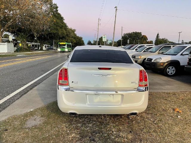 Photo 8 VIN: 2C3CA6CT8BH549791 - CHRYSLER 300 