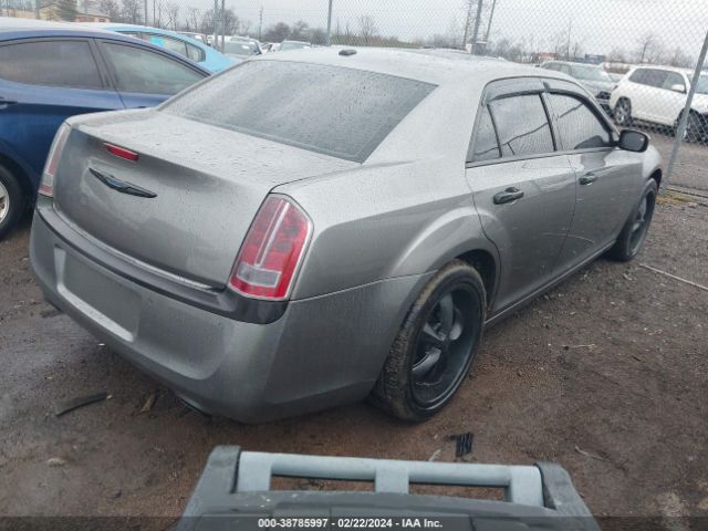 Photo 3 VIN: 2C3CA6CTXBH598717 - CHRYSLER 300C 