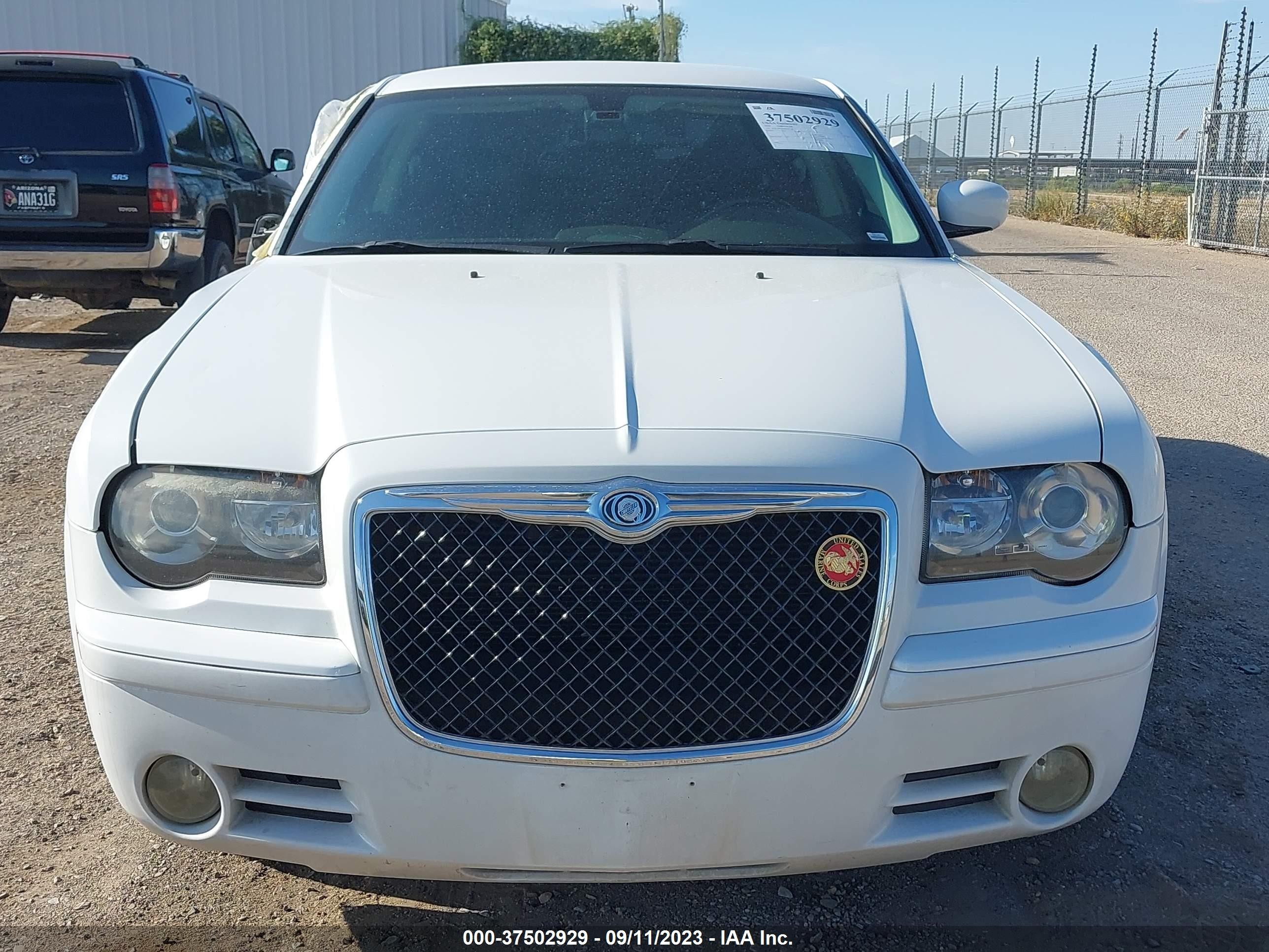 Photo 11 VIN: 2C3CA9CT4AH255708 - CHRYSLER 300 