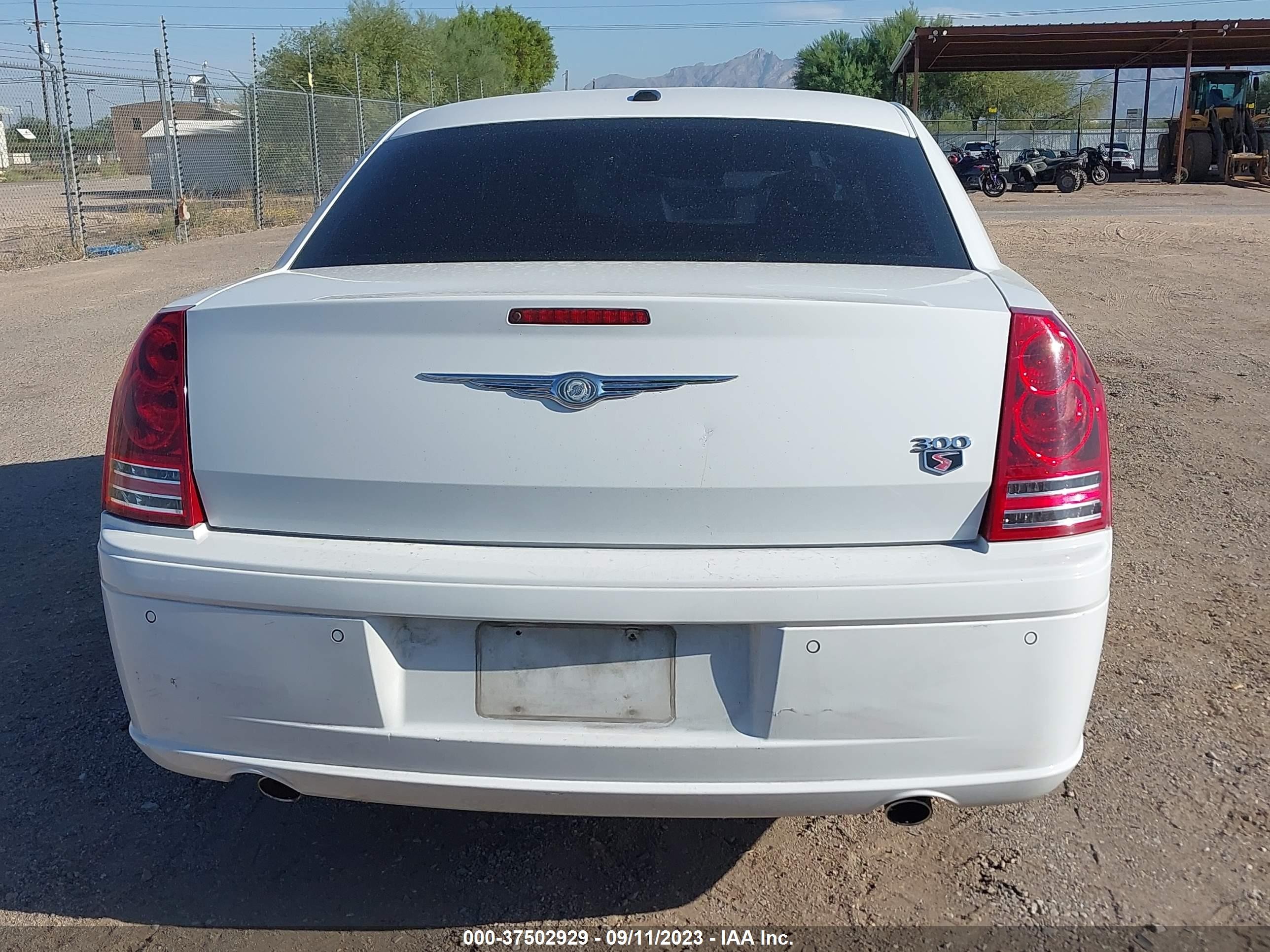 Photo 15 VIN: 2C3CA9CT4AH255708 - CHRYSLER 300 