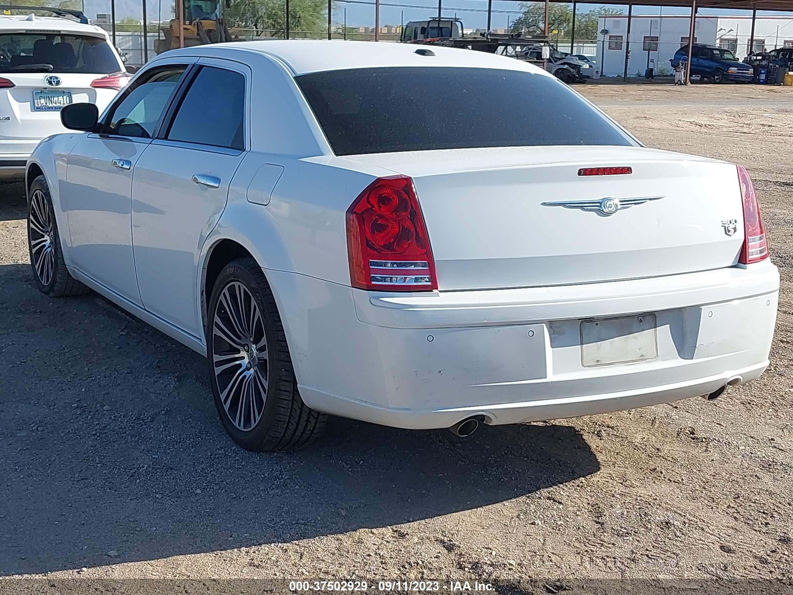 Photo 2 VIN: 2C3CA9CT4AH255708 - CHRYSLER 300 