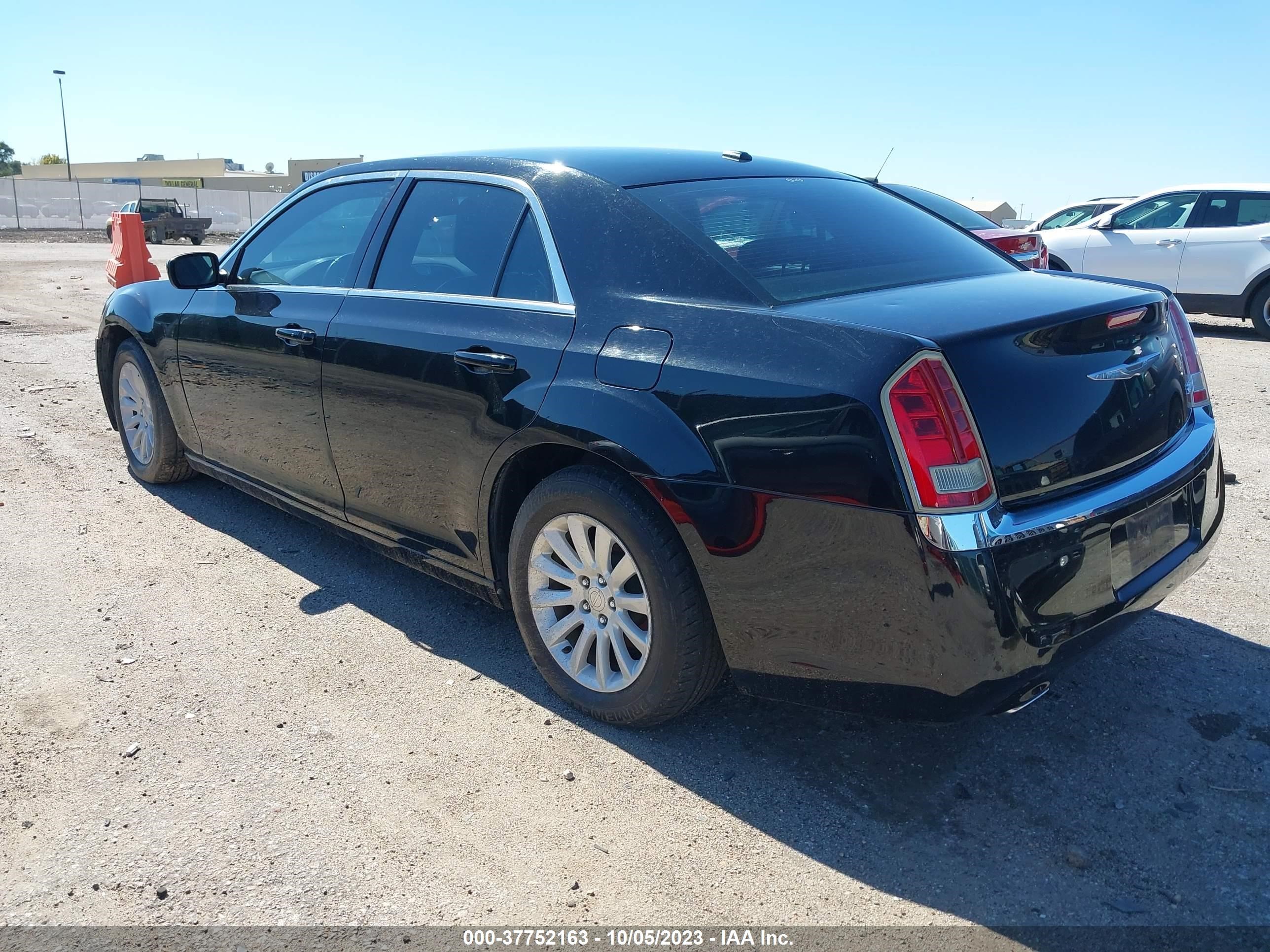 Photo 2 VIN: 2C3CCAAG0DH509646 - CHRYSLER 300 