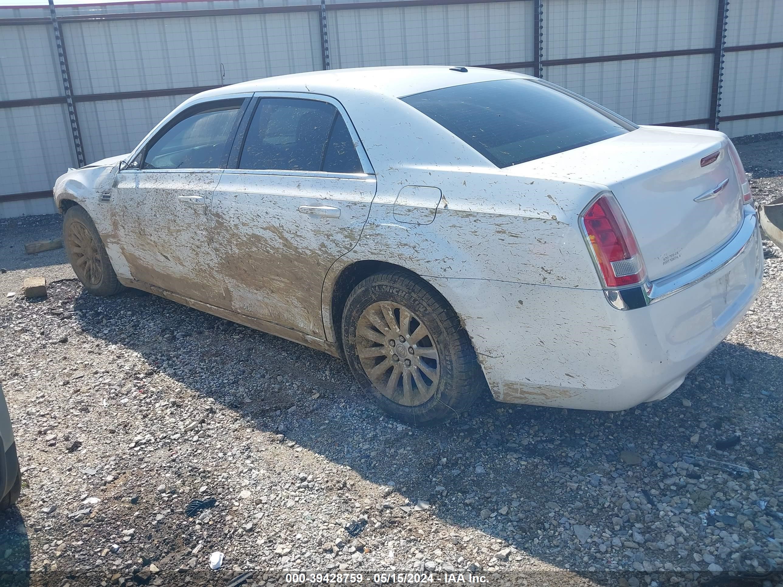 Photo 2 VIN: 2C3CCAAG0DH599056 - CHRYSLER 300 