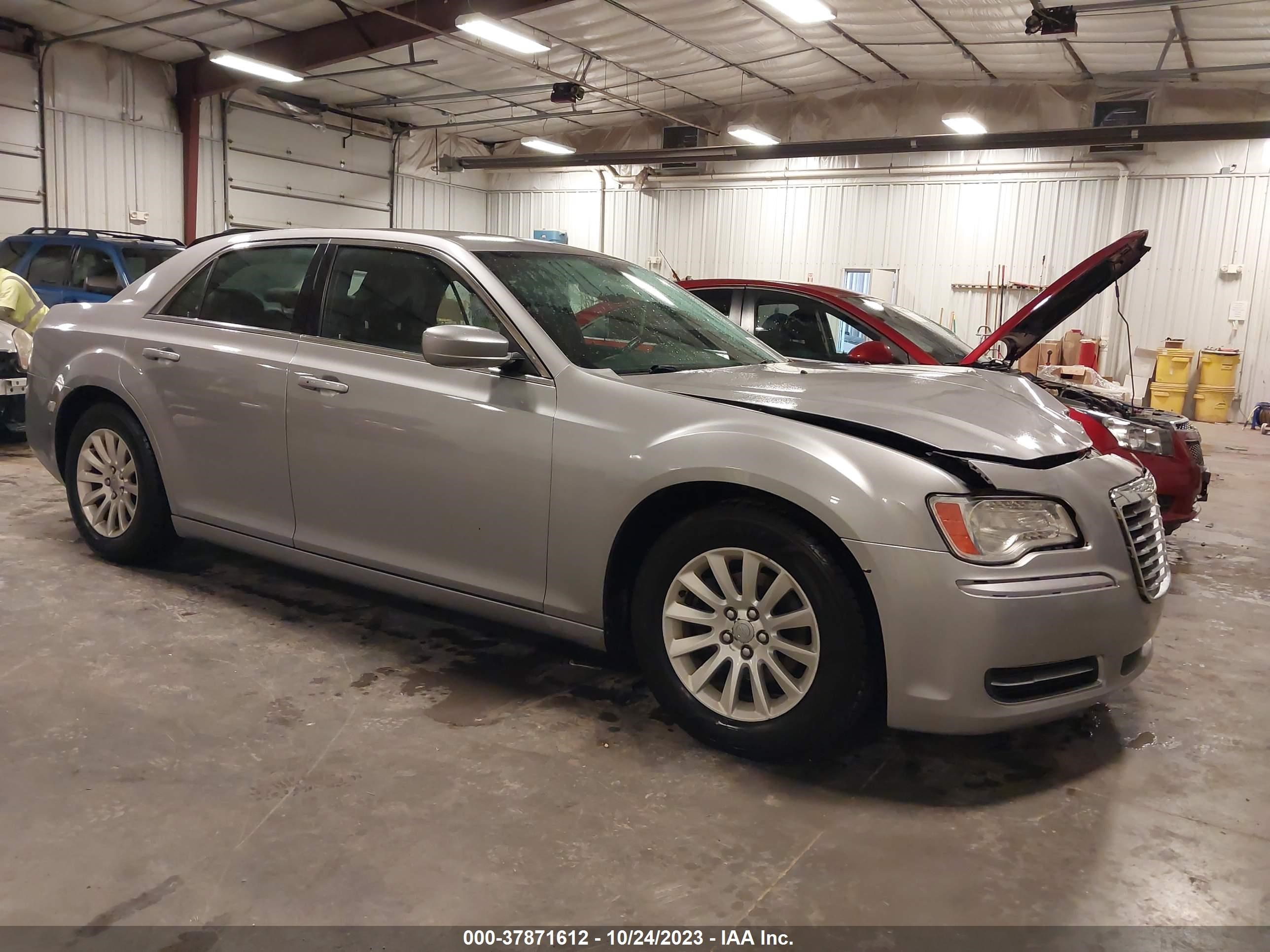 Photo 0 VIN: 2C3CCAAG0EH167505 - CHRYSLER 300 