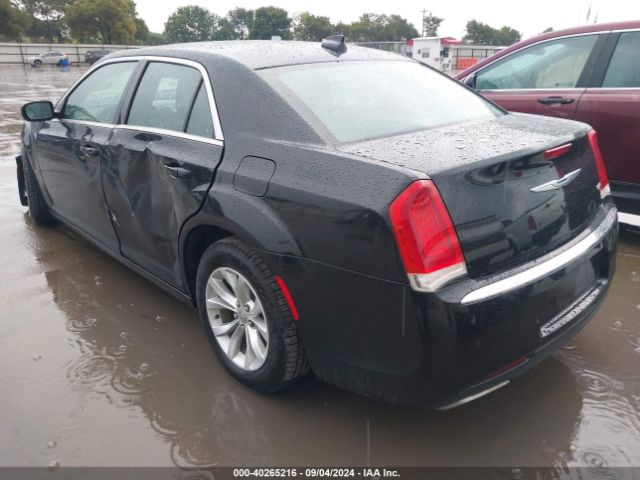 Photo 2 VIN: 2C3CCAAG0FH786588 - CHRYSLER 300 