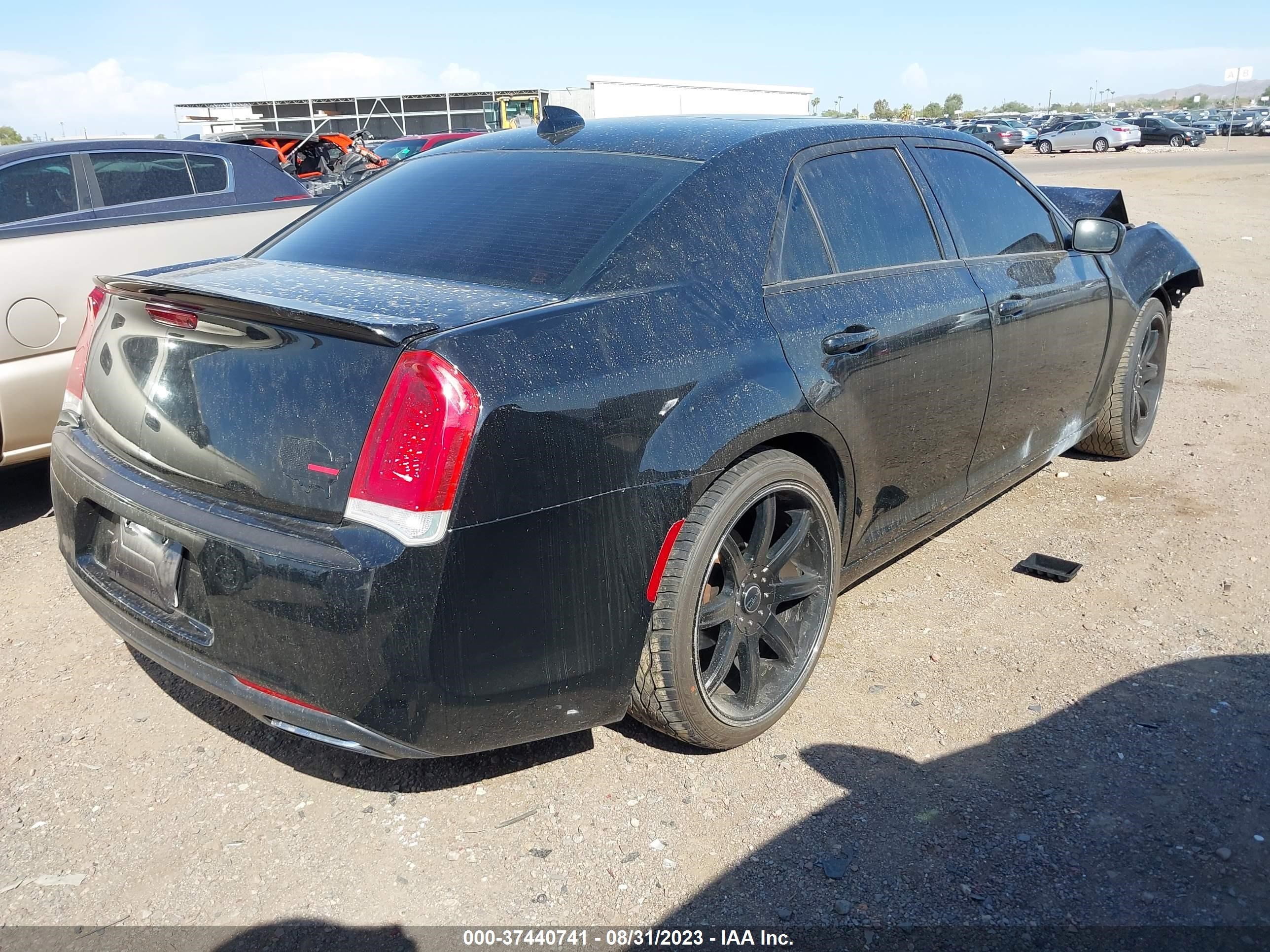 Photo 3 VIN: 2C3CCAAG0FH931354 - CHRYSLER 300 