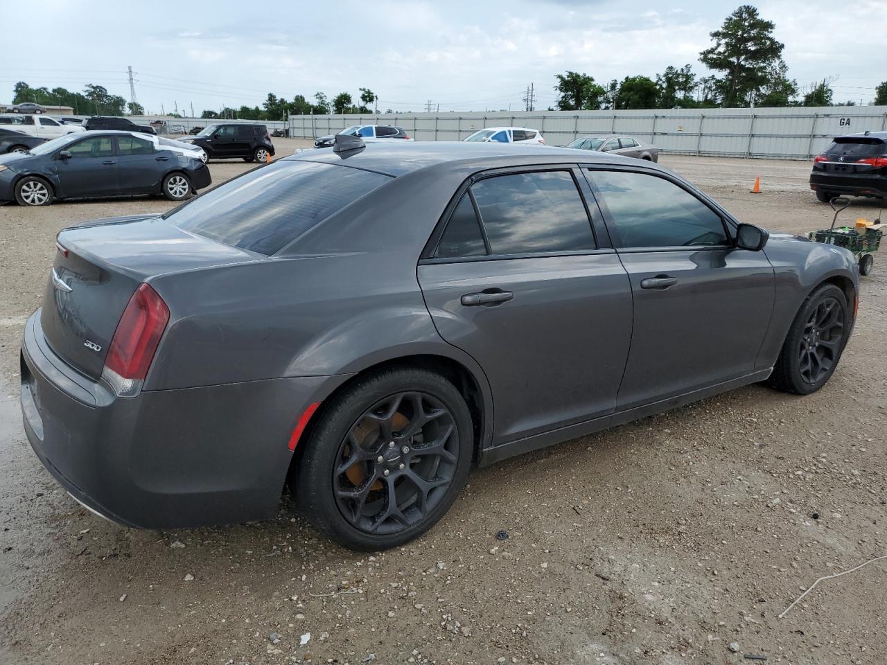 Photo 2 VIN: 2C3CCAAG0KH727129 - CHRYSLER 300 