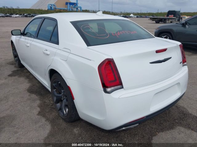 Photo 2 VIN: 2C3CCAAG0NH256572 - CHRYSLER 300 