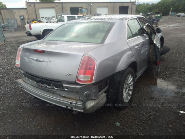 Photo 3 VIN: 2C3CCAAG1EH305729 - CHRYSLER 300 