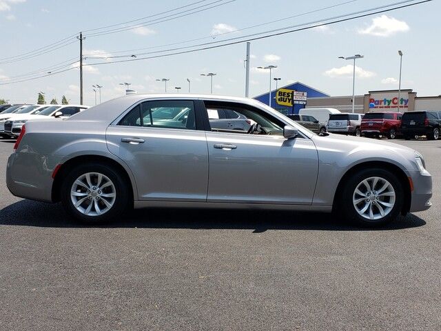 Photo 1 VIN: 2C3CCAAG1GH135701 - CHRYSLER 300 