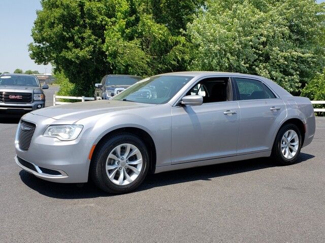 Photo 4 VIN: 2C3CCAAG1GH135701 - CHRYSLER 300 