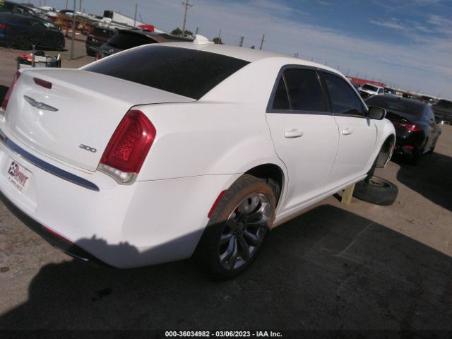 Photo 3 VIN: 2C3CCAAG1HH577427 - CHRYSLER 300 