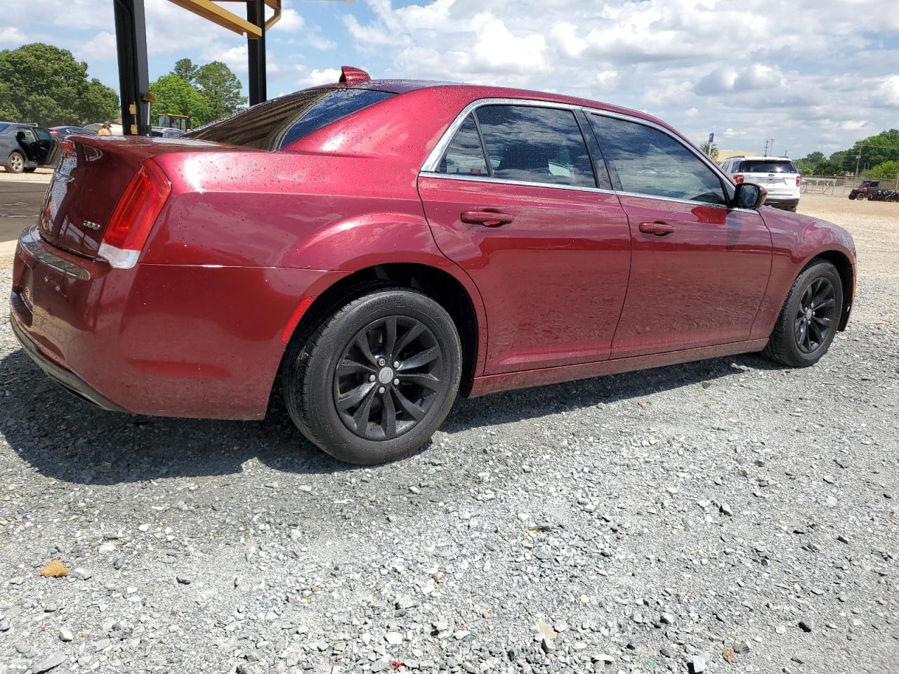 Photo 2 VIN: 2C3CCAAG1JH249768 - CHRYSLER 300 