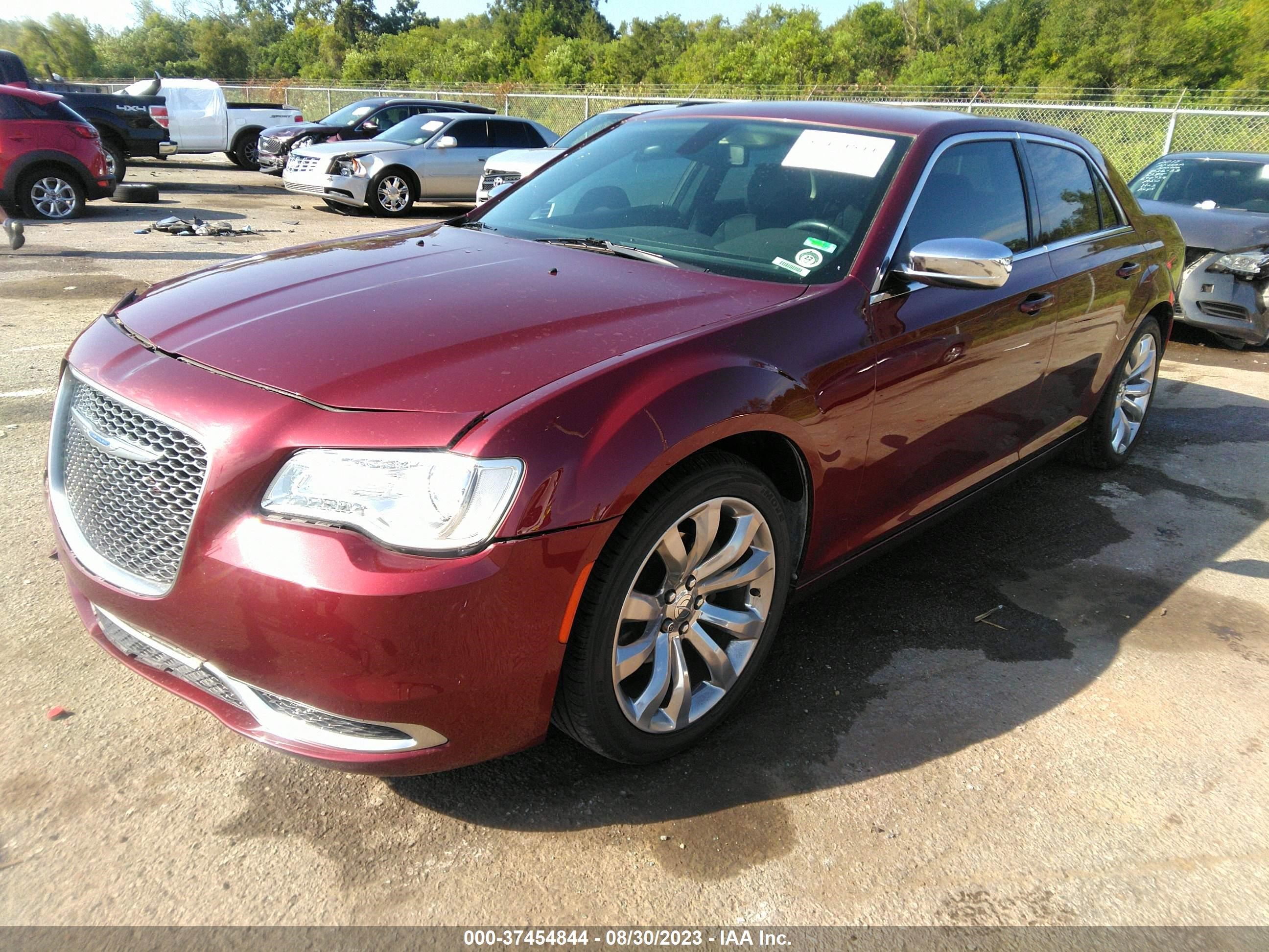 Photo 1 VIN: 2C3CCAAG1JH316949 - CHRYSLER 300 