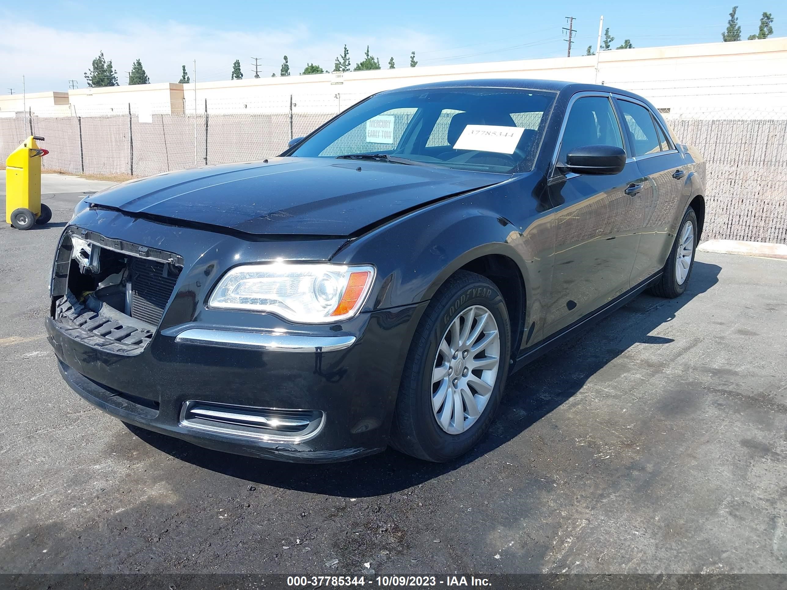 Photo 1 VIN: 2C3CCAAG2DH697506 - CHRYSLER 300 